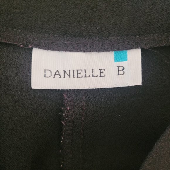 Danielle B Tapered Leg Black Women's Cigarette Pant. Size 6/8 - Picture 7 of 9